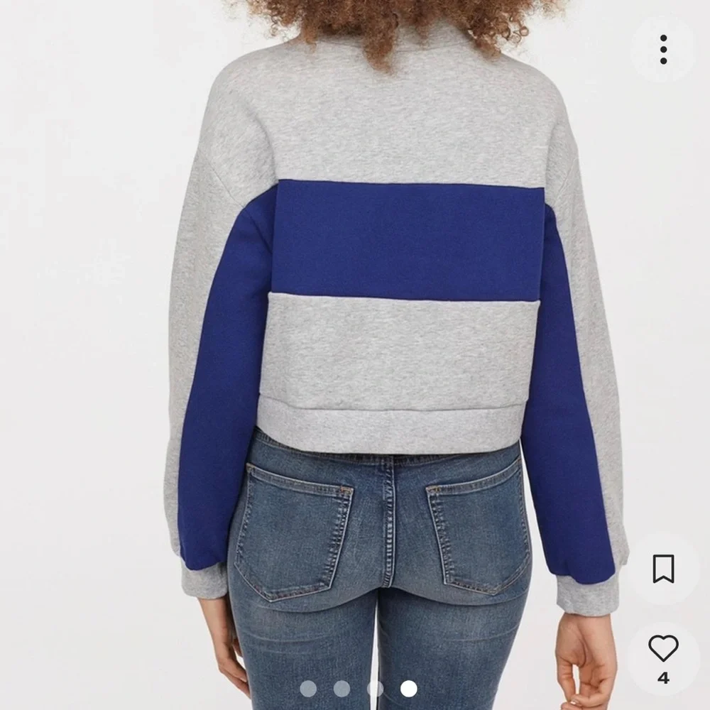 Chicago Crop Sweatshirt - Picture 2 of 2
